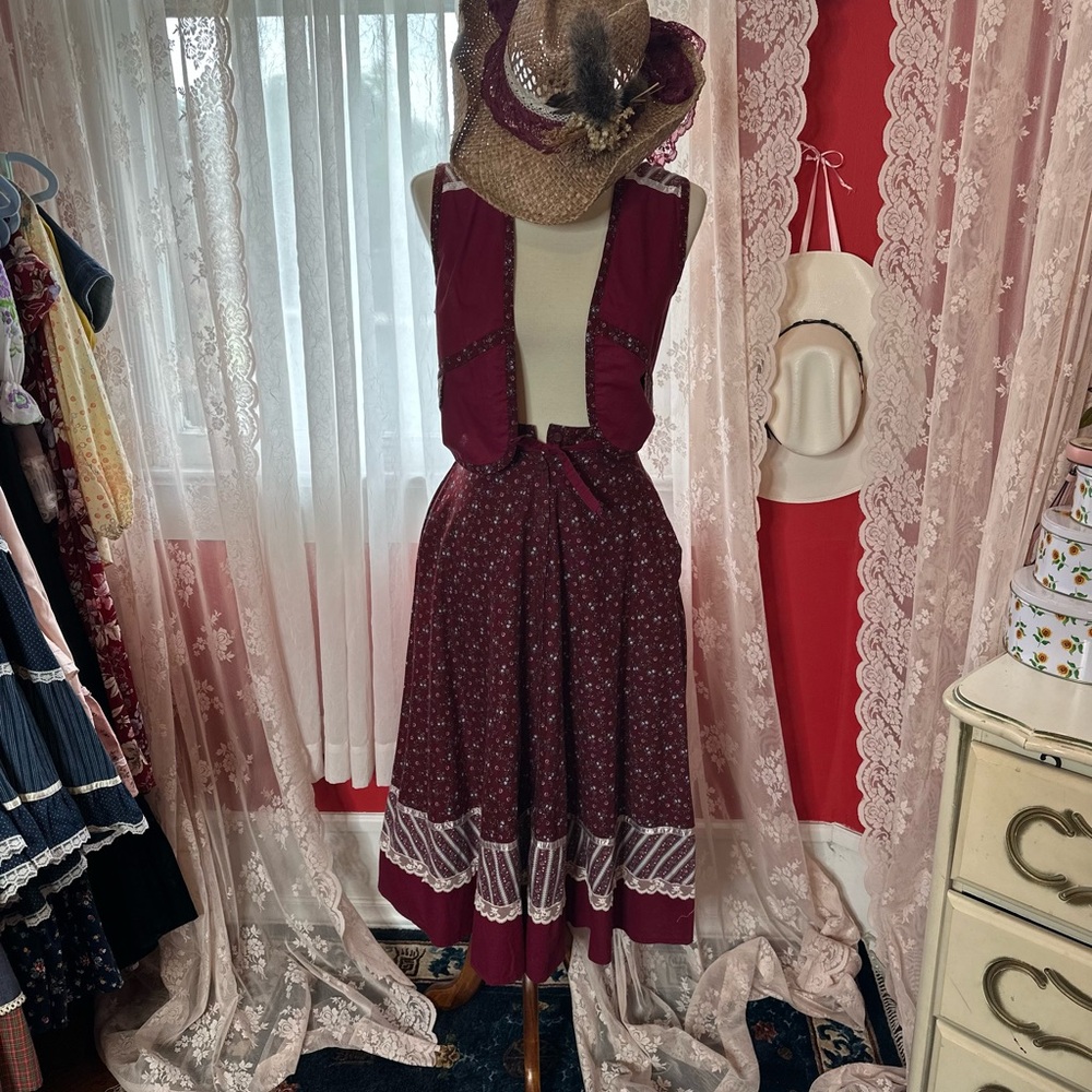 Gunne Sax Sz 7 burgundy vest and dress set